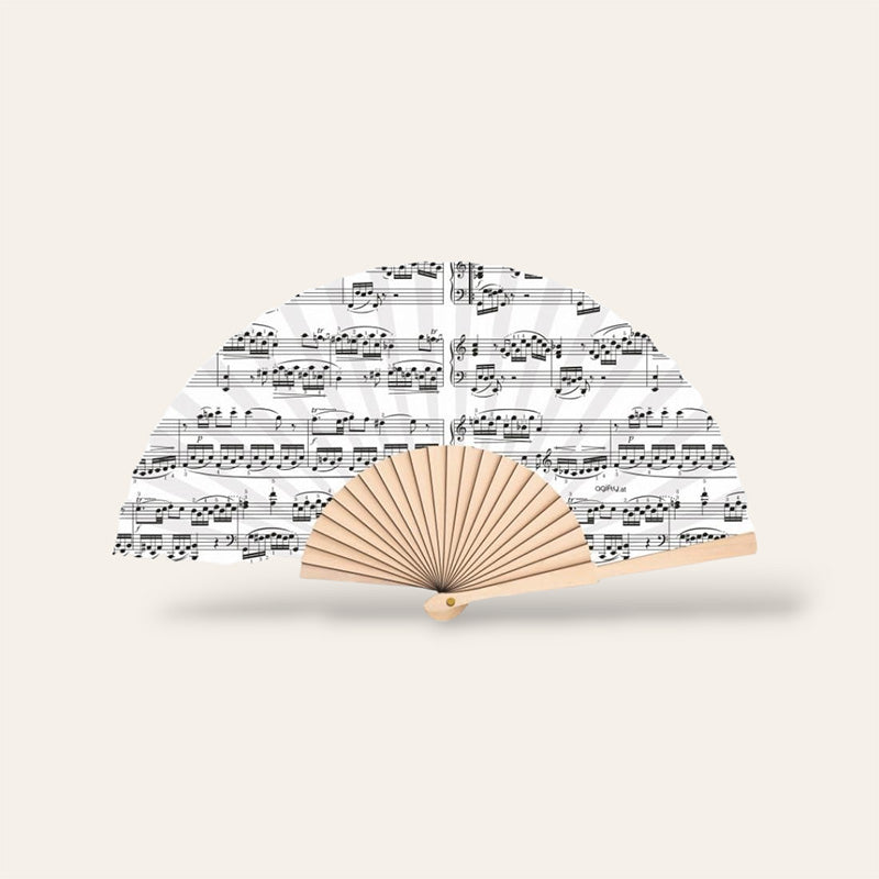 photo de Eventail blanc - motif partition de musique