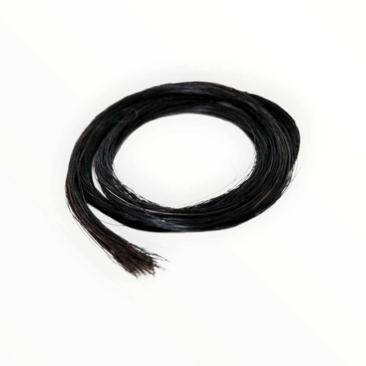 Mèche de crin noire de qualité A pour reméchage d'archet, proposée par Lutherie d'Art, longueur 85-89 cm.